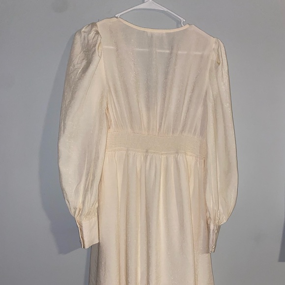 Cream dress - Picture 4 of 8